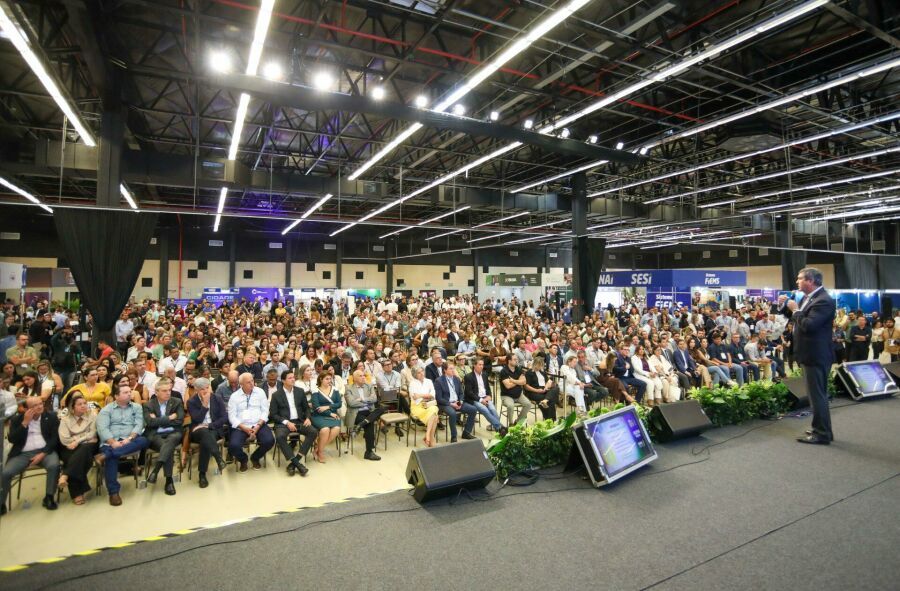 Imagem Palestra-Governador-Assomasul-Foto-Saul-Schramm-20-scaled